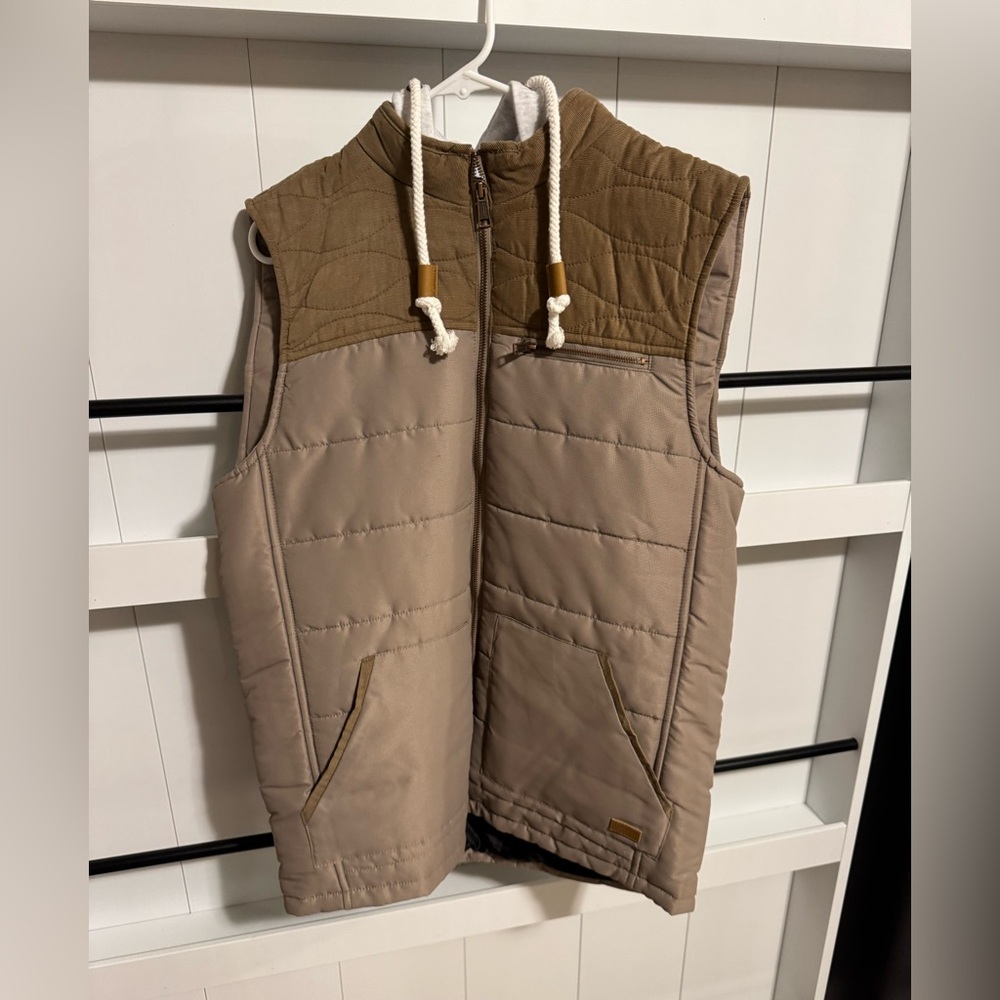 Brand New Men’s Outpost makers zipper vest with hood. Size medium. Never worn.